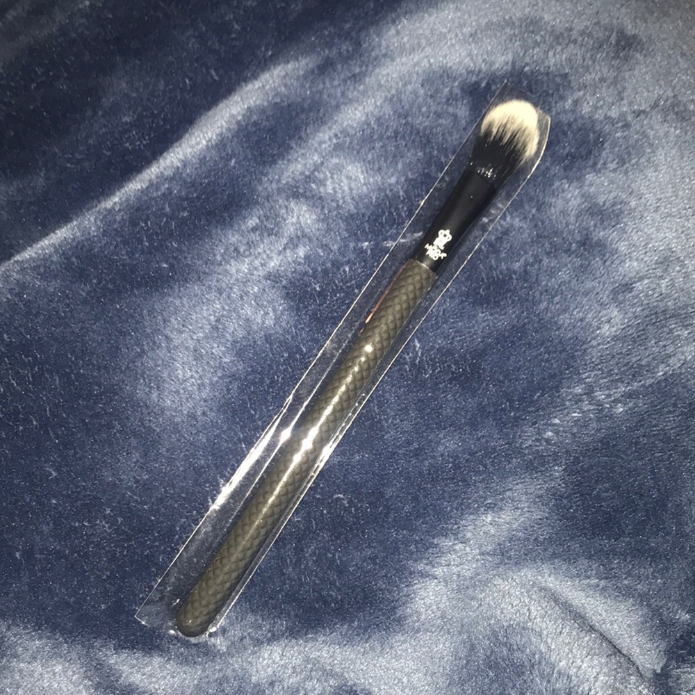 Highlighting brush